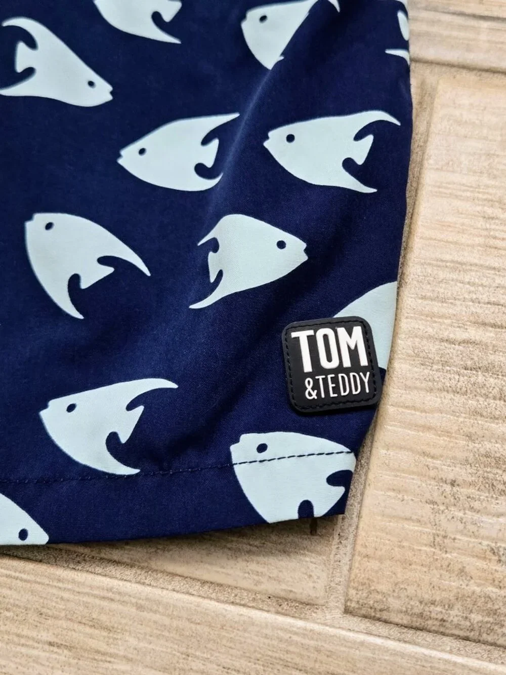 Tom & Teddy Angelfish Swim Trunks Mens Mesh Lined Drawstring Waist Flap Pocket L